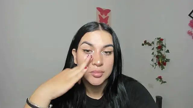 Emic  online show from 1, 10, 2025