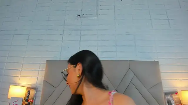 Isis Osman online show from 14, 3, 2025