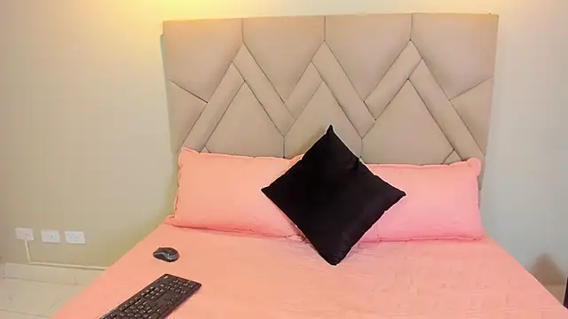 Isis Osman online show from 26, 2, 2026