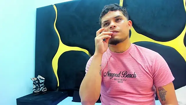 Snapshot of MelissaAndZeuss chatting on 26, 2, 2025 MelissaAndZeuss online show from 26, 2, 2025