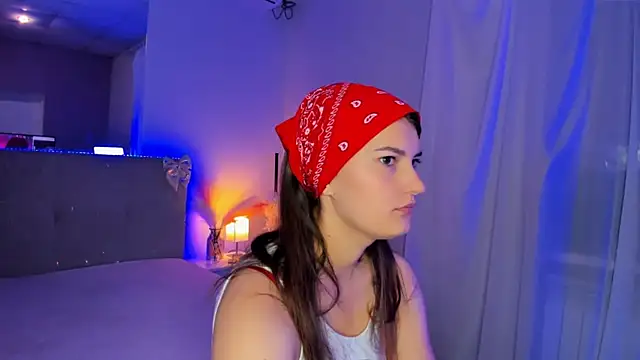 Laura Leee online show from 16, 6, 2026