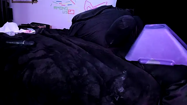 Midnightrose11 online show from 8, 2, 2025