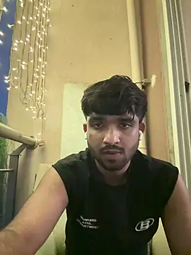 Snapshot of Jhonnn98 chatting on 4, 8, 2026 Jhonnn98 online show from 4, 8, 2026