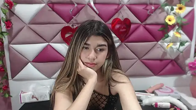 Snapshot of NahomiConnor_ chatting on 13, 2, 2025 NahomiConnor online show from 13, 2, 2025