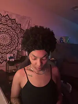 Snapshot of butterflybootyy chatting on 6, 12, 2024 butterflybootyy online show from 6, 12, 2024