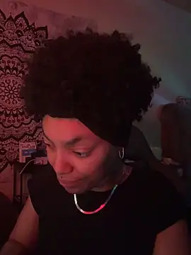 Snapshot of butterflybootyy chatting on 7, 12, 2024 butterflybootyy online show from 7, 12, 2024