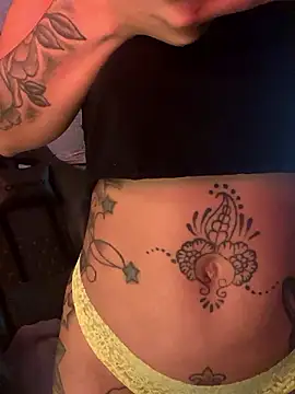 Snapshot of butterflybootyy chatting on 7, 12, 2024 butterflybootyy online show from 7, 12, 2024