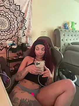 Snapshot of butterflybootyy chatting on 11, 12, 2024 butterflybootyy online show from 11, 12, 2024