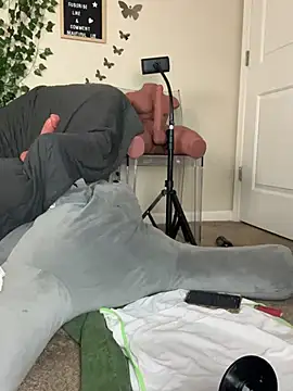 Snapshot of butterflybootyy chatting on 14, 12, 2024 butterflybootyy online show from 14, 12, 2024