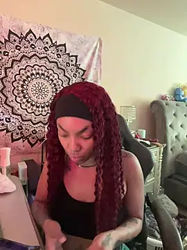 Snapshot of butterflybootyy chatting on 14, 12, 2024 butterflybootyy online show from 14, 12, 2024