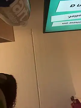 Snapshot of butterflybootyy chatting on 20, 12, 2024 butterflybootyy online show from 20, 12, 2024