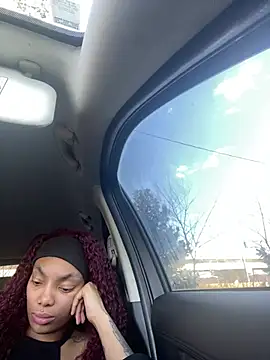 Snapshot of butterflybootyy chatting on 20, 12, 2024 butterflybootyy online show from 20, 12, 2024