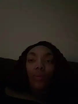 Snapshot of butterflybootyy chatting on 31, 12, 2024 butterflybootyy online show from 31, 12, 2024