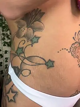 Snapshot of butterflybootyy chatting on 30, 1, 2025 butterflybootyy online show from 30, 1, 2025