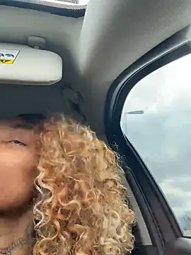 Snapshot of butterflybootyy chatting on 4, 3, 2025 butterflybootyy online show from 4, 3, 2025