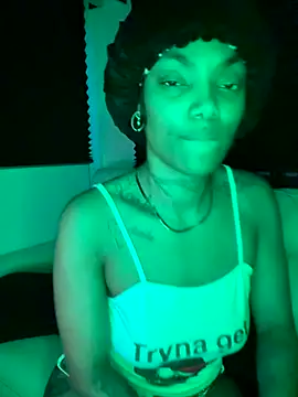 Snapshot of butterflybootyy chatting on 18, 9, 2025 butterflybootyy online show from 18, 9, 2025