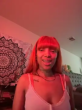 Snapshot of butterflybootyy chatting on 6, 10, 2025 butterflybootyy online show from 6, 10, 2025