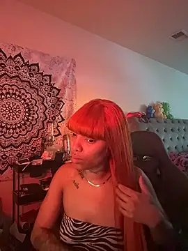 Snapshot of butterflybootyy chatting on 11, 10, 2025 butterflybootyy online show from 11, 10, 2025