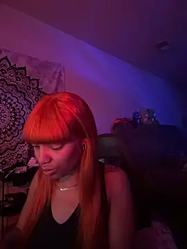 Snapshot of butterflybootyy chatting on 17, 10, 2025 butterflybootyy online show from 17, 10, 2025