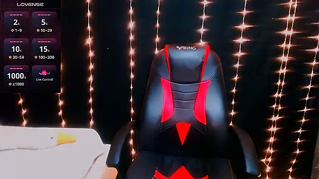 Snapshot of AgathaNoxe chatting on 3, 2, 2025 AgathaNoxe online show from 3, 2, 2025