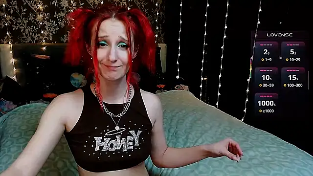 Snapshot of AgathaNoxe chatting on 8, 3, 2025 AgathaNoxe online show from 8, 3, 2025