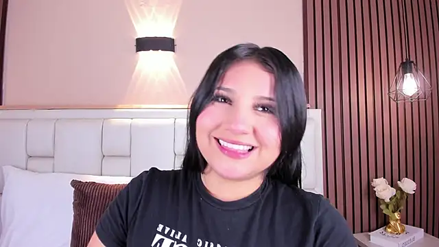 AvyMilton online show from 6, 4, 2026