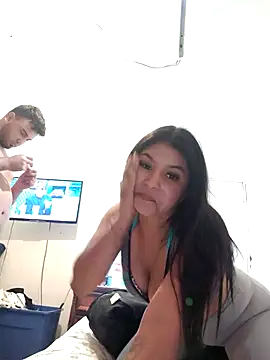 Snapshot of SINUECASTILLO chatting on 11, 12, 2024 SINUECASTILLO online show from 11, 12, 2024