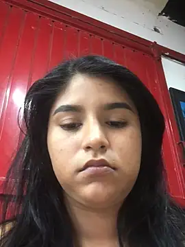 Snapshot of SINUECASTILLO chatting on 5, 3, 2025 SINUECASTILLO online show from 5, 3, 2025