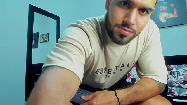 Snapshot of SamirHazard97 chatting on 13, 1, 2025 SamirHazard97 online show from 13, 1, 2025