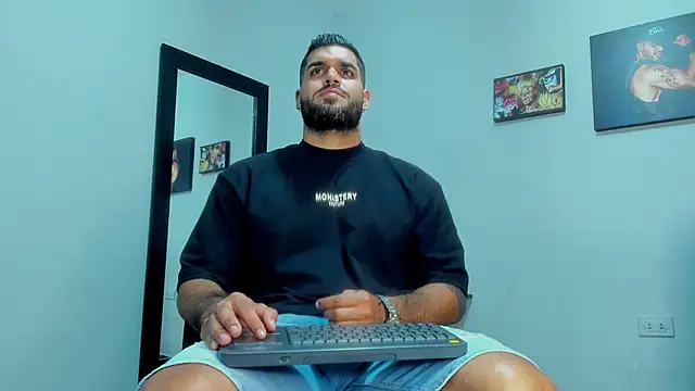 Snapshot of SamirHazard97 chatting on 15, 2, 2025 SamirHazard97 online show from 15, 2, 2025