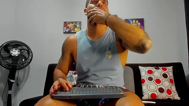 Snapshot of SamirHazard97 chatting on 20, 2, 2025 SamirHazard97 online show from 20, 2, 2025