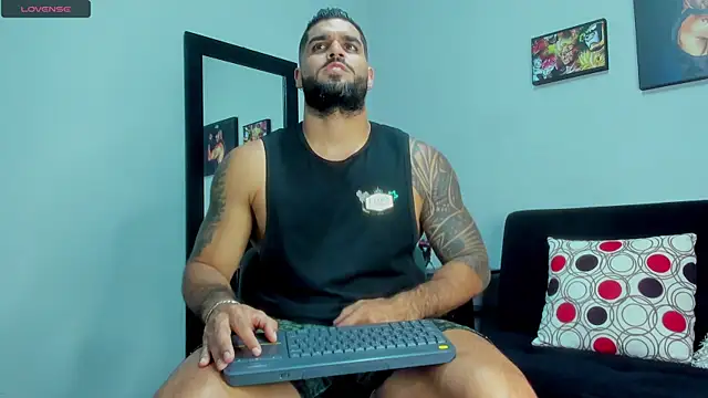 Snapshot of SamirHazard97 chatting on 4, 3, 2025 SamirHazard97 online show from 4, 3, 2025