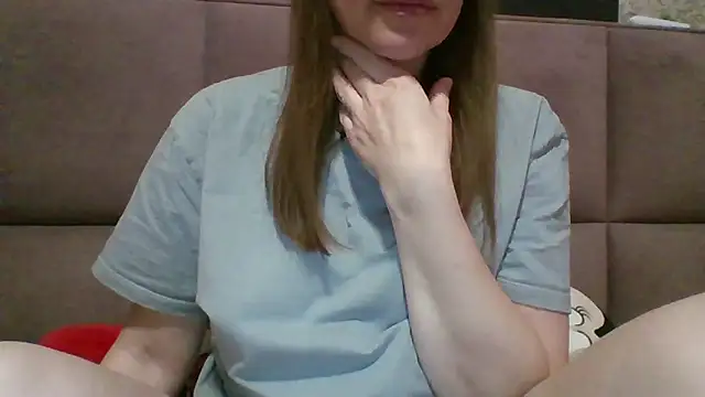 Snapshot of Sladkiegubki chatting on 7, 2, 2025 Sladkiegubki online show from 7, 2, 2025