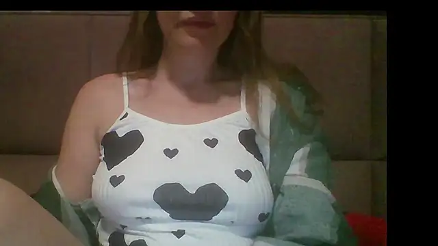 Snapshot of Sladkiegubki chatting on 31, 10, 2025 Sladkiegubki online show from 31, 10, 2025