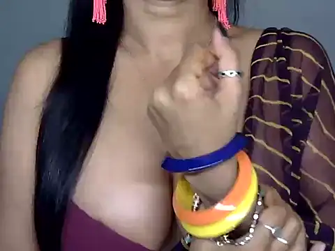 Snapshot of cute_sweeetu chatting on 5, 3, 2025 cute sweeetu online show from 5, 3, 2025