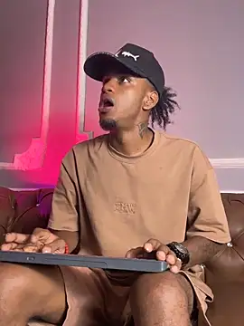 AaronCruz  online show from 14, 1, 2025