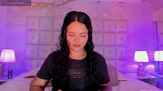 LottiCarter online show from 5, 2, 2025