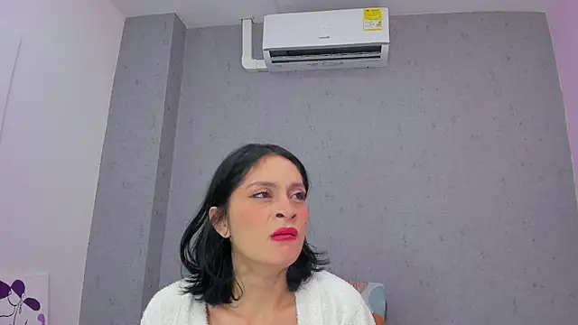 Tiffany mendez online show from 27, 10, 2025