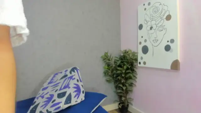 Tiffany mendez online show from 14, 12, 2025