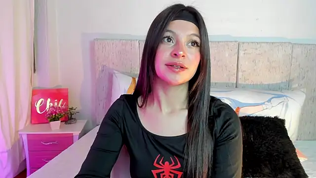 LucyEvans  online show from 10, 9, 2025