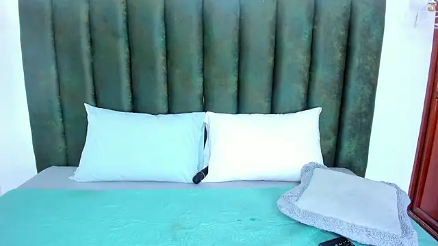 nahomygrey  online show from 13, 3, 2026