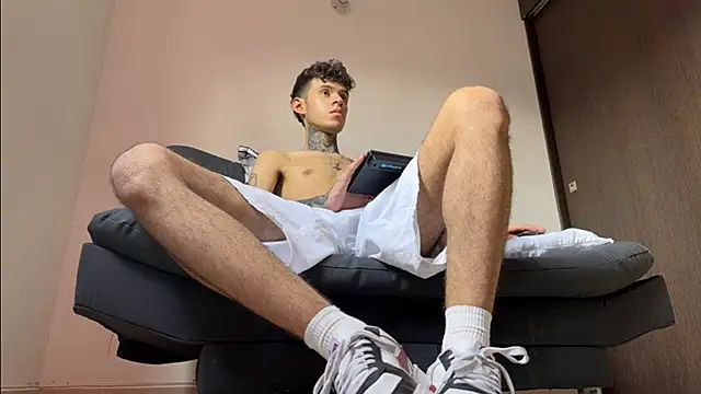 Saturno v online show from 10, 3, 2025