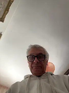 Snapshot of 4n4l1zz4m1 chatting on 19, 3, 2025 4n4l1zz4m1 online show from 19, 3, 2025