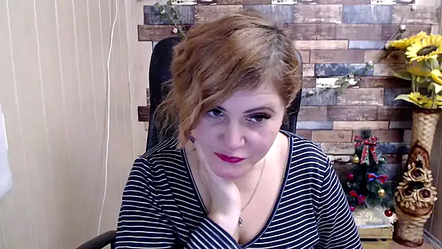 Snapshot of DaniellaKiss chatting on 4, 1, 2025 DaniellaKiss online show from 4, 1, 2025