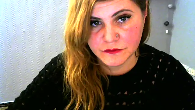Snapshot of DaniellaKiss chatting on 9, 1, 2025 DaniellaKiss online show from 9, 1, 2025