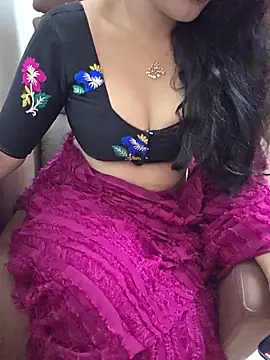 Snapshot of Roja-Telugu777 chatting on 27, 5, 2026 Roja-Telugu777 online show from 27, 5, 2026