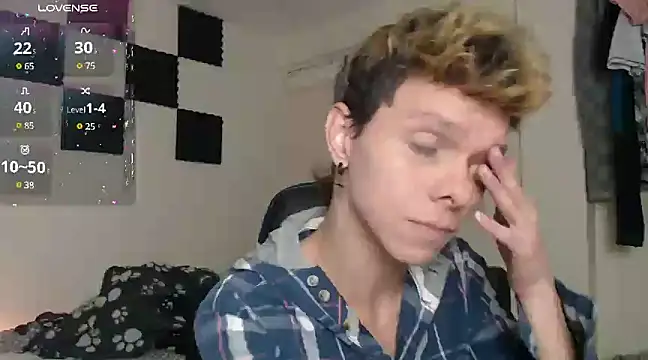 bryamado69 online show from 8, 3, 2025