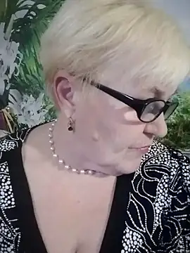 VioletSweet566 online show from 12, 12, 2024