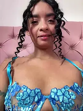 Laura fernandezII online show from 13, 3, 2025