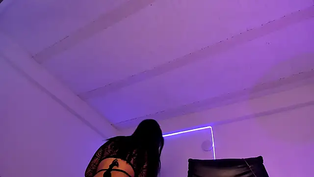 Laura fernandezII online show from 19, 9, 2025